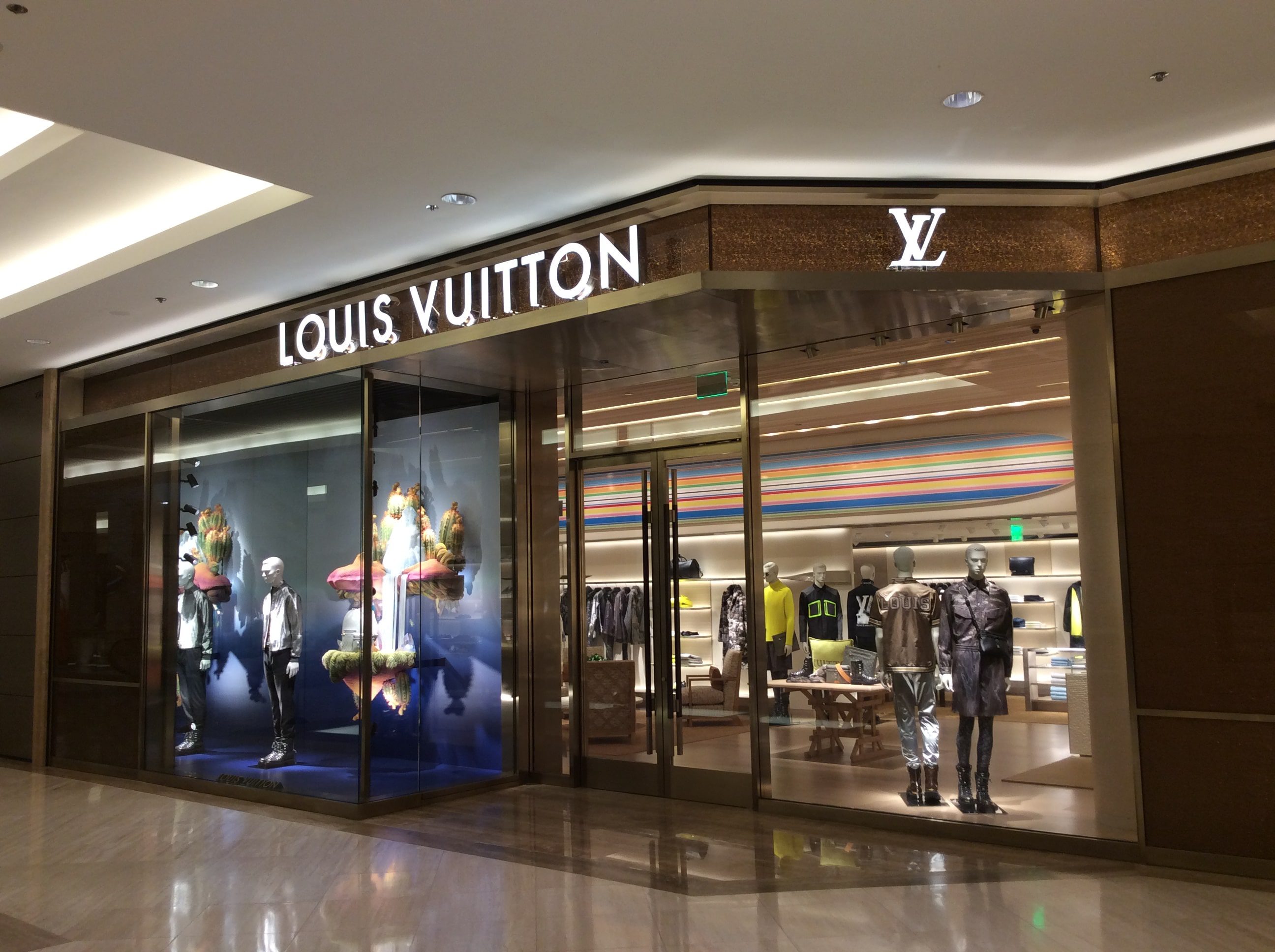 New Louis Vuitton Debuts – South Coast Plaza